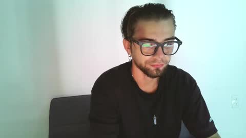 Snapshot of samgorgeous chatting on 05/01/26, 02:38 Fansly - Top4fans online show from 05/01/26, 02:38