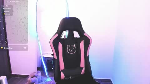 samiacooper25 online show from 10/21/25, 11:00