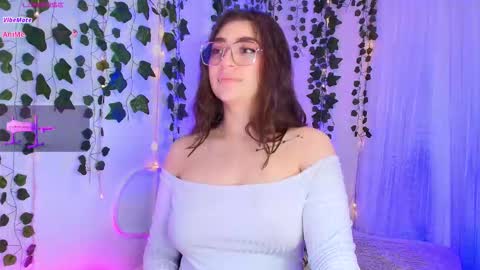 samii evans  online show from 09/10/25, 04:01