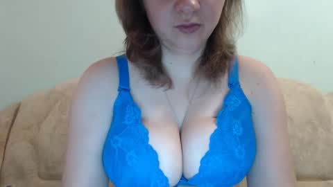 Snapshot of samiliya chatting on 12/15/24, 10:39 samiliya online show from 12/15/24, 10:39