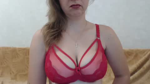 Snapshot of samiliya chatting on 09/15/25, 08:03 samiliya online show from 09/15/25, 08:03