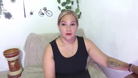 Snapshot of samira_lennox chatting on 12/24/24, 04:00 SAMIRA online show from 12/24/24, 04:00