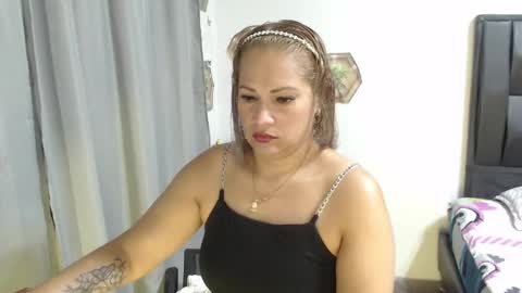 Snapshot of samira_lennox chatting on 10/07/25, 08:39 SAMIRA online show from 10/07/25, 08:39
