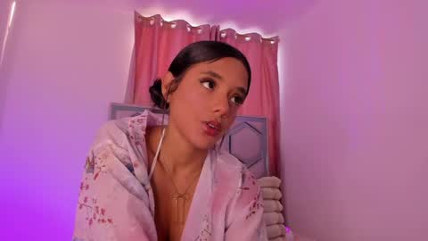 samirose_ online show from 05/27/26, 10:40