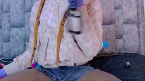 samirths_boy_ online show from 02/18/26, 08:21