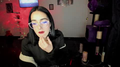 Snapshot of samismith77 chatting on 01/08/25, 03:29 SARA online show from 01/08/25, 03:29