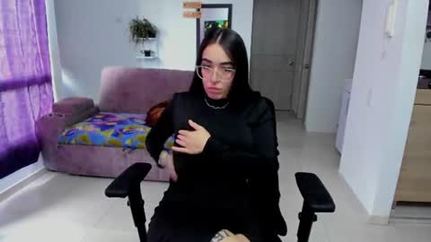 Snapshot of samismith77 chatting on 06/27/26, 08:25 SARA online show from 06/27/26, 08:25