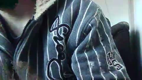 Snapshot of samjangas chatting on 10/18/25, 10:49 Castiel online show from 10/18/25, 10:49