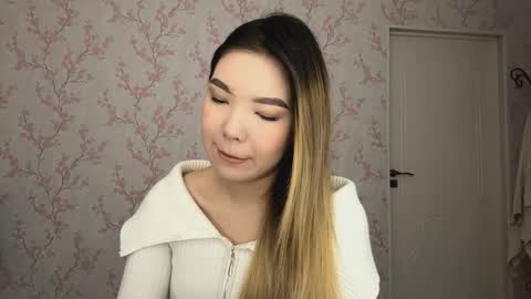 Snapshot of sammiesilvis chatting on 03/03/26, 08:53 Elina online show from 03/03/26, 08:53