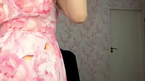 Snapshot of sammiesilvis chatting on 03/15/26, 10:21 Elina online show from 03/15/26, 10:21