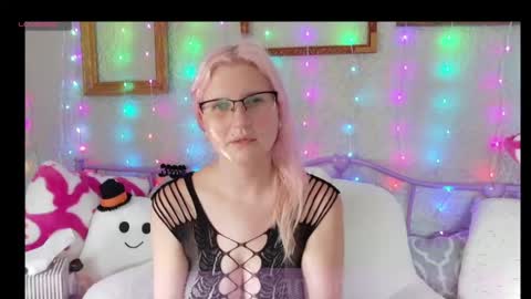 Snapshot of sammiesin13 chatting on 07/06/26, 12:57 Samantha online show from 07/06/26, 12:57