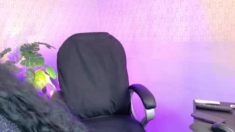 Snapshot of sammy_and_ithan chatting on 05/19/26, 10:10 Sammy and Ithan online show from 05/19/26, 10:10