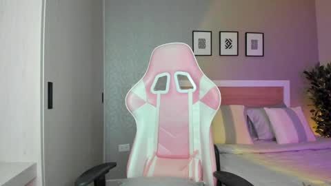 Ana online show from 02/05/25, 01:58