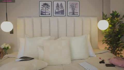 Ana online show from 04/09/26, 01:16