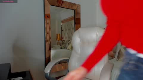 Snapshot of sammy_rios chatting on 01/21/25, 04:37 Sammy online show from 01/21/25, 04:37