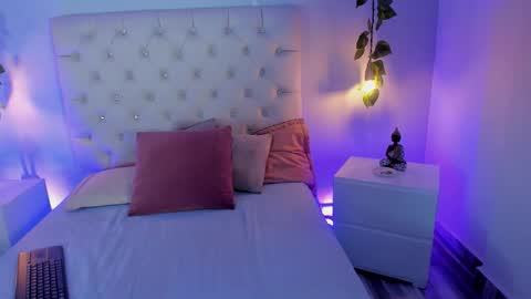 Samantha online show from 02/01/26, 04:33