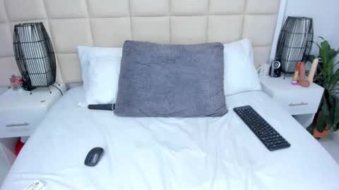 Nice to meet you guys my name is Lina. online show from 09/26/25, 04:16