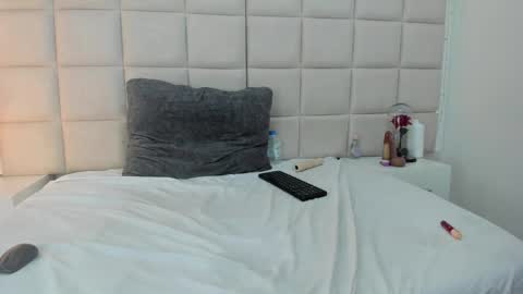 Nice to meet you guys my name is Lina. online show from 03/10/26, 02:22