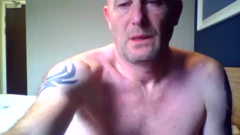 Snapshot of sammyb1821 chatting on 11/10/25, 03:22 sammyb1821 online show from 11/10/25, 03:22