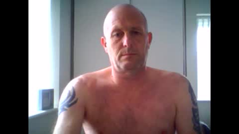 Snapshot of sammyb1821 chatting on 12/17/25, 11:27 sammyb1821 online show from 12/17/25, 11:27