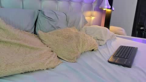 Axel online show from 03/02/25, 01:36