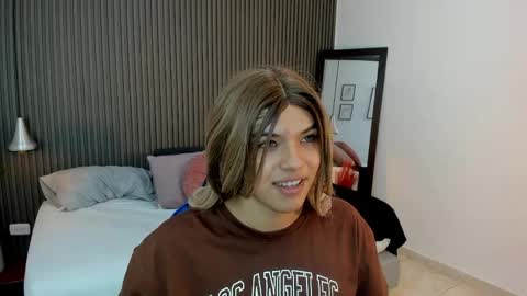 Snapshot of sammybrunette1 chatting on 05/04/26, 03:13 Axel online show from 05/04/26, 03:13