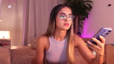 Snapshot of sammylaszlow chatting on 09/10/25, 01:38 Sammy online show from 09/10/25, 01:38