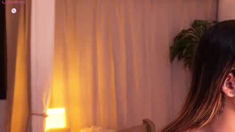 Snapshot of sammylaszlow chatting on 10/29/25, 02:03 Sammy online show from 10/29/25, 02:03