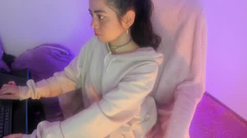   online show from 04/06/26, 04:46