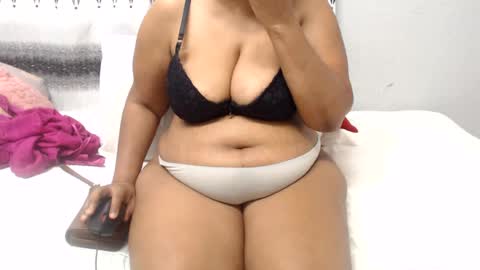 Snapshot of sammyxxx393 chatting on 06/15/26, 06:04 sammyxxx393 online show from 06/15/26, 06:04