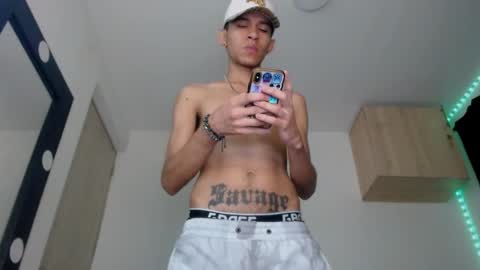 Snapshot of samuel_suarez chatting on 12/03/24, 06:37 online show from 12/03/24, 06:37