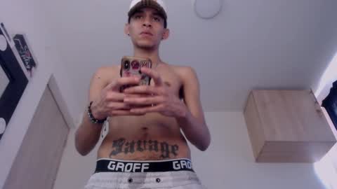 Snapshot of samuel_suarez chatting on 12/03/24, 07:00 online show from 12/03/24, 07:00