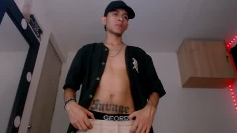 Snapshot of samuel_suarez chatting on 12/10/24, 04:34 online show from 12/10/24, 04:34