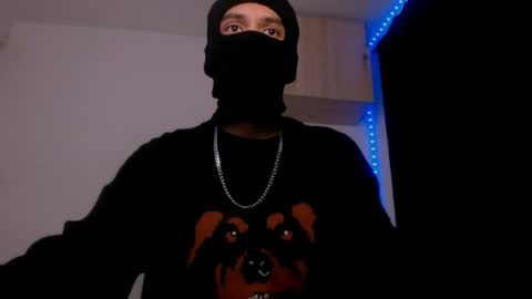 Snapshot of samuel_suarez chatting on 12/30/24, 12:00 online show from 12/30/24, 12:00