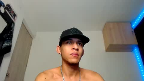 Snapshot of samuel_suarez chatting on 02/01/25, 06:10 online show from 02/01/25, 06:10