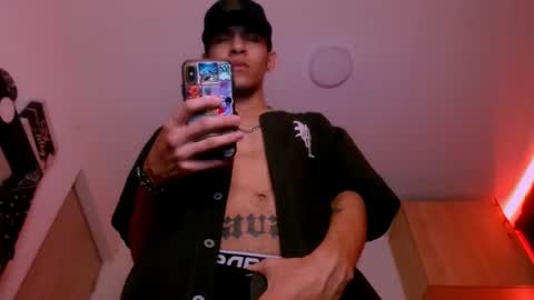 Snapshot of samuel_suarez chatting on 02/10/25, 10:09 online show from 02/10/25, 10:09