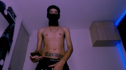 Snapshot of samuel_suarez chatting on 02/26/25, 03:42 online show from 02/26/25, 03:42