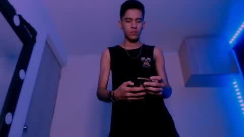 Snapshot of samuel_suarez chatting on 02/26/25, 09:53 online show from 02/26/25, 09:53