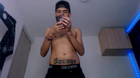 Snapshot of samuel_suarez chatting on 03/03/25, 06:22 online show from 03/03/25, 06:22