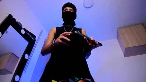 Snapshot of samuel_suarez chatting on 09/26/25, 06:17 online show from 09/26/25, 06:17