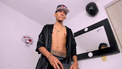 Snapshot of samuel_suarez chatting on 04/29/26, 12:16 online show from 04/29/26, 12:16