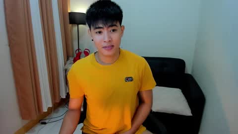 Snapshot of samuelangelo chatting on 12/13/24, 06:53 Sam online show from 12/13/24, 06:53