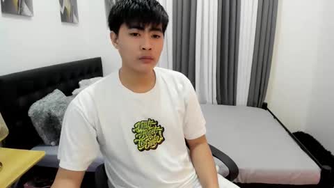 Snapshot of samuelangelo chatting on 10/03/25, 07:55 Sam online show from 10/03/25, 07:55