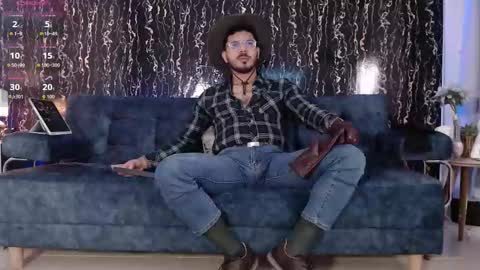 Snapshot of samuelcoopper chatting on 10/28/25, 01:58 Samuel Coopper online show from 10/28/25, 01:58