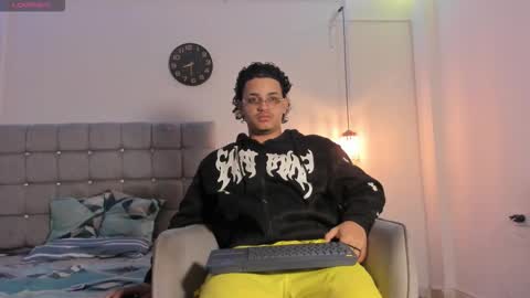 Snapshot of samxx_muscle chatting on 12/05/25, 01:31 samxx_muscle online show from 12/05/25, 01:31