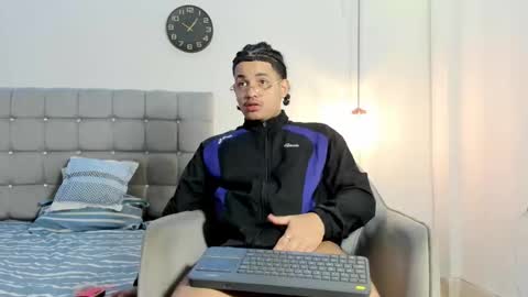 Snapshot of samxx_muscle chatting on 01/06/26, 03:05 samxx_muscle online show from 01/06/26, 03:05