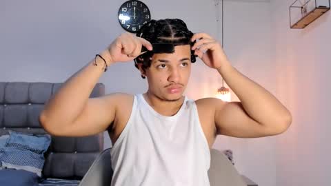 Snapshot of samxx_muscle chatting on 01/12/26, 02:00 samxx_muscle online show from 01/12/26, 02:00