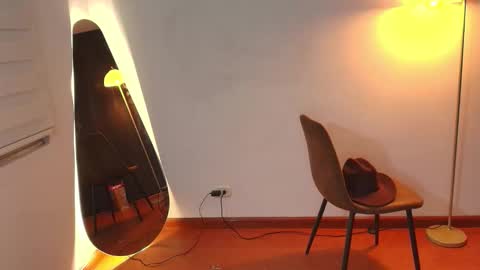 Snapshot of samy_jonnes_ chatting on 11/06/25, 11:37 Hello I am absent due to a family calamity I will return soon-hola estoy ausente por un problema familiar volvere pronto. online show from 11/06/25, 11:37