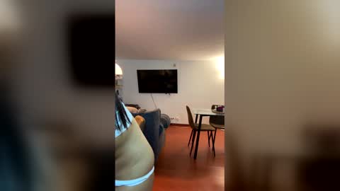 Hello I am absent due to a family calamity I will return soon-hola estoy ausente por un problema familiar volvere pronto. online show from 02/06/26, 12:26