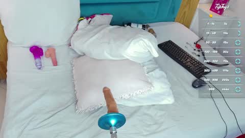 Find me at  when im offline here. online show from 04/11/26, 07:45